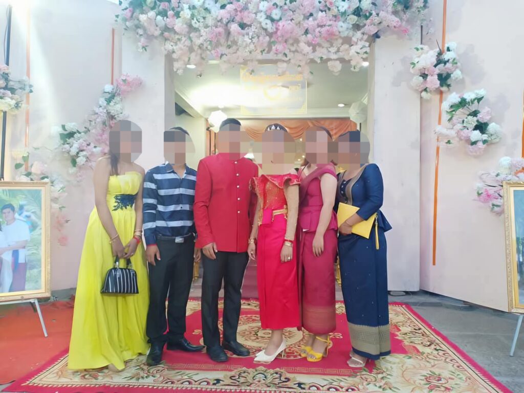 カンボジア結婚式集合写真
