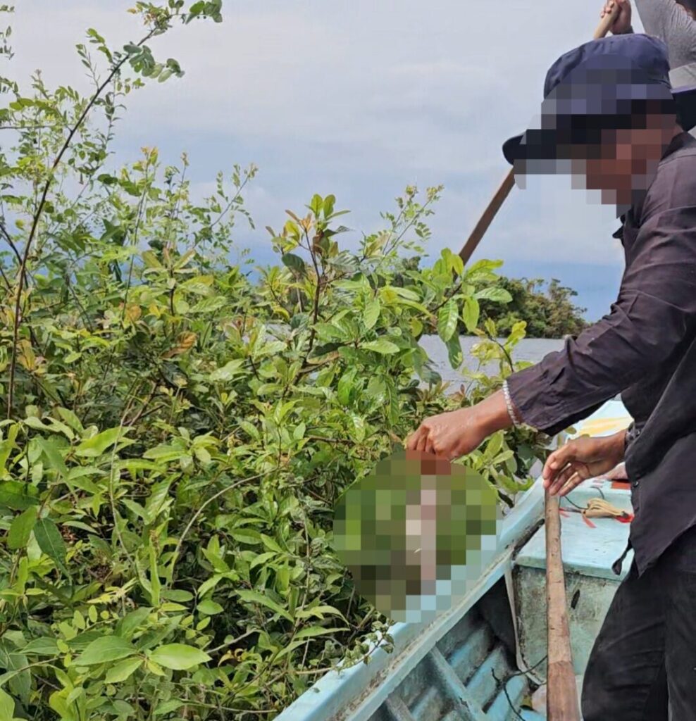 カンボジア　トンレサップ湖
